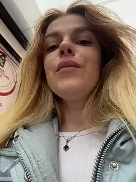 HarrietDartn Live XXX chat