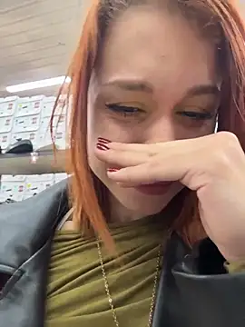 RosieSecret's Live XXX Chat