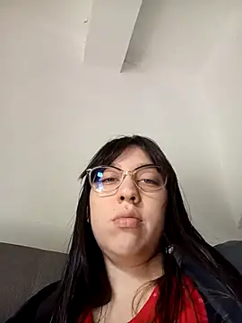 CoralSmit: διαδικτυακό σόου στην κάμερα