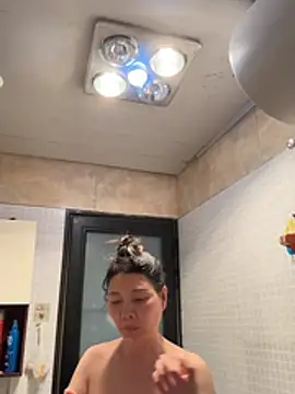 xiiuuff18 Show in webcam