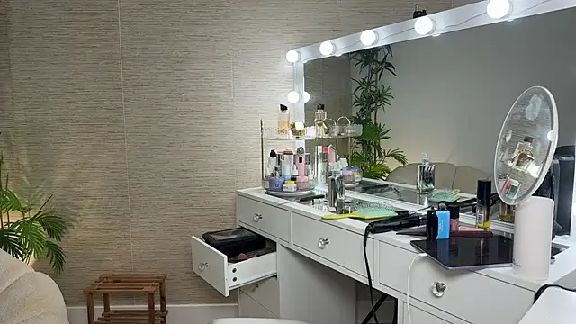 دردشة NattyFierros الجنسية المباشرة