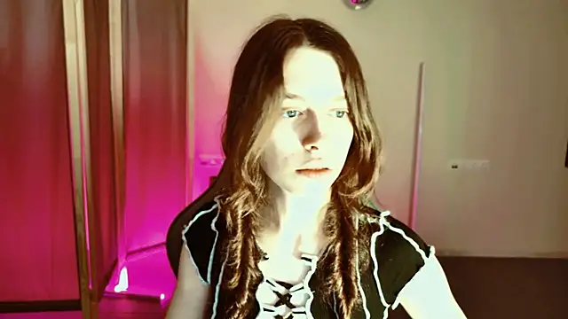 Yoka_paradoXXX Adlı Modelin Canlı XXX Sohbeti