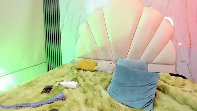 AliiceWonderland_n Live XXX chat