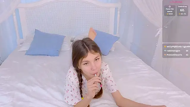 Chat +18 de Little__Lunaa ao vivo