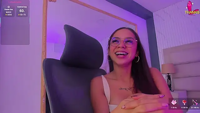 دردشة CarolineFyre الجنسية المباشرة