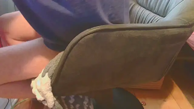 T0Yforeskin Webcam-Show