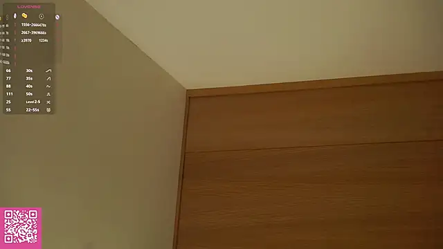 JuleeSamec Adlı Modelin Canlı XXX Sohbeti