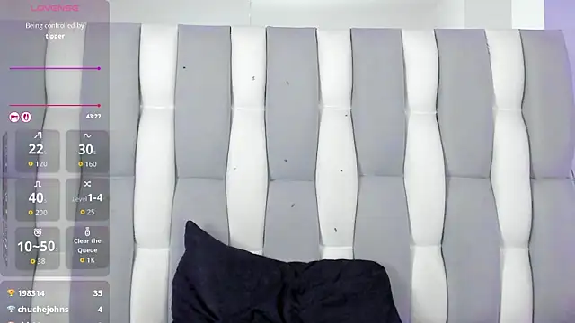 Chat +18 de IsaDiiaz ao vivo