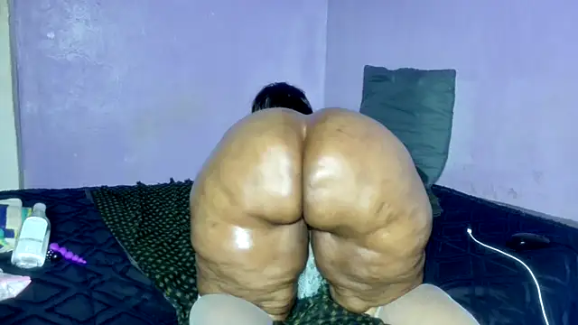 wilmaassylum's Live XXX Chat