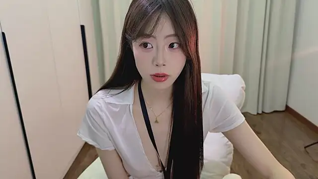 Onecutelittlen Live XXX chat