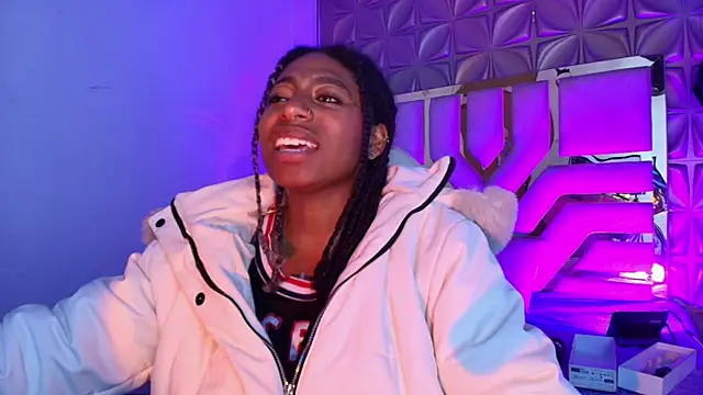 Queen_perla_ live XXX chat