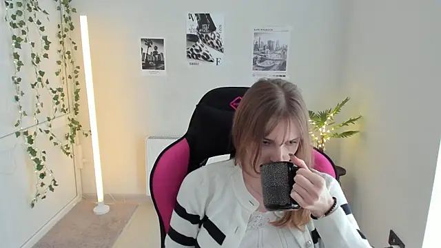 Star_Nellie Chat XXX live