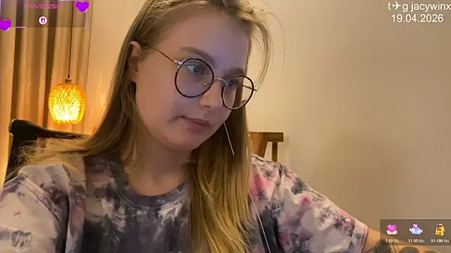 JacyWinslatのライブXXXチャット