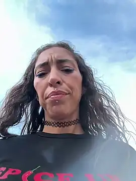 Lalla_Amani 现场XXX聊天