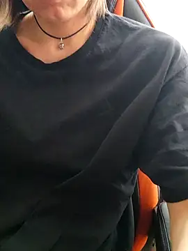 Aashikalaa Live XXX-Chat