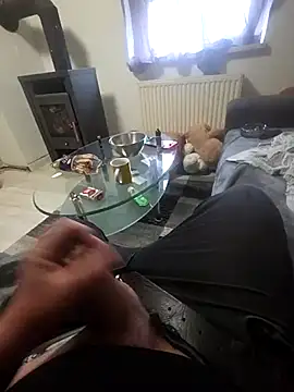 bigdicksklave Show in webcam