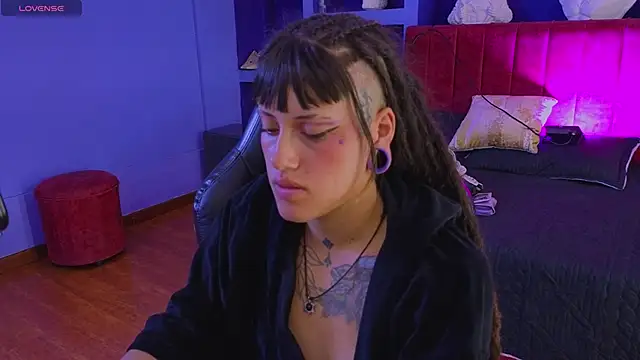 _sharlotte777 Chat XXX in diretta