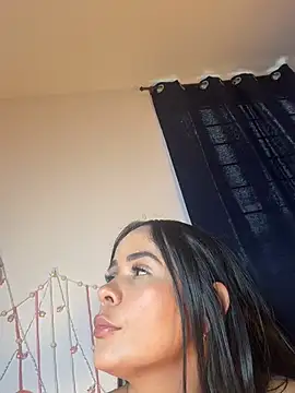 دردشة HotAlana_ الجنسية المباشرة