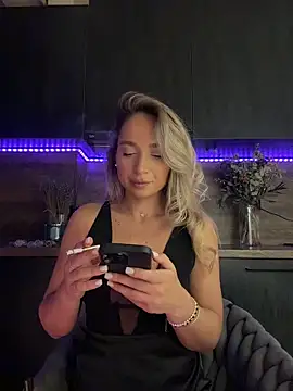 Ivy_Bae élő XXX-chatje