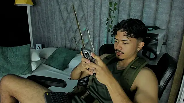 XXX chat uživo modela NicolaiKarav