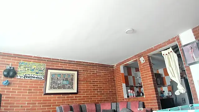 Chat +18 de Lia_rouse04 ao vivo