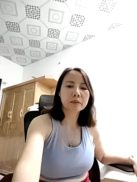 Famrita 现场XXX聊天