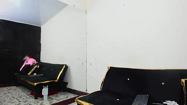 Lynn_Jones live XXX chat