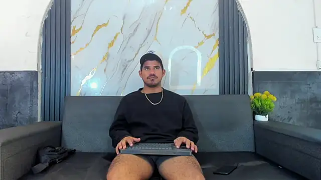 Latins_on_fire's Webcam Show