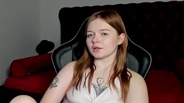 Pokazy przed kamerką – ElinaVale