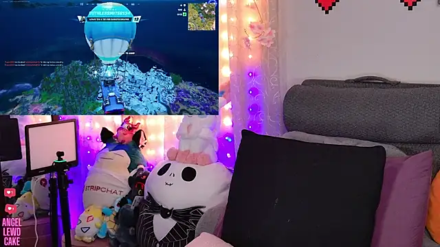 Chatroom XXX en direct de Angel-Lewd-Cake