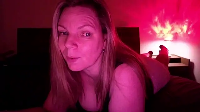 Chat +18 de l4dyc4pricorn76 ao vivo