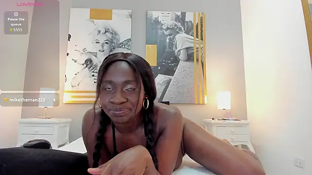 TracyDavis_ Adlı Modelin Canlı XXX Sohbeti