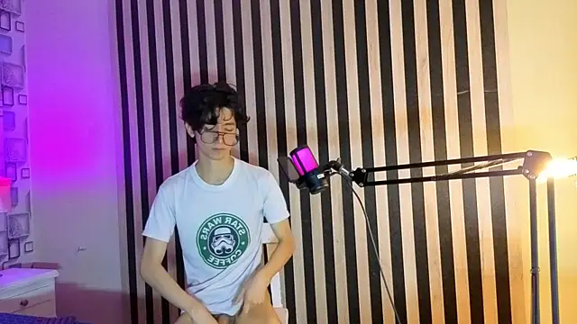 Twink_Sebas7's Webcam Show