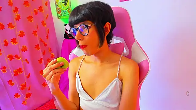 Madeline_21 Live XXX Chat