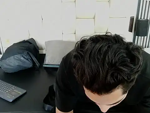 Alex_Wolft: вебкам-шоу