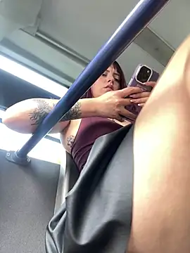 دردشة RojitasTeaseX_ الجنسية المباشرة