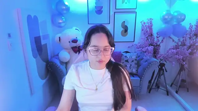 Shady_bug লাইভ XXX চ্যাট