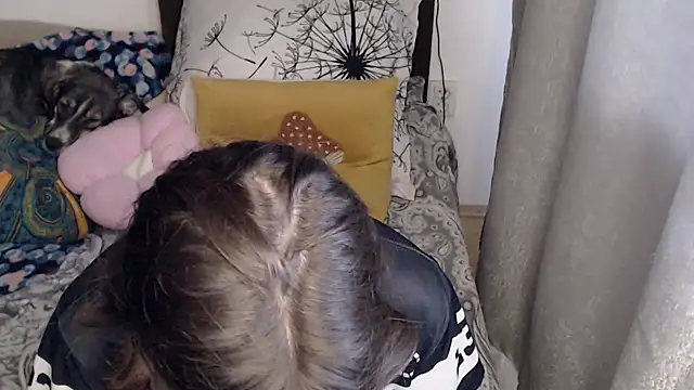 AlienforTwenty's Live XXX Chat