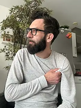 Michel_huge – Naživo XXX chat