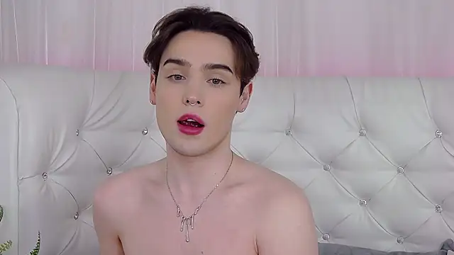 دردشة RobbyCharming الجنسية المباشرة