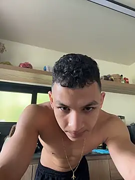 liuscast22 Adlı Modelin Web Kamerası Şovu