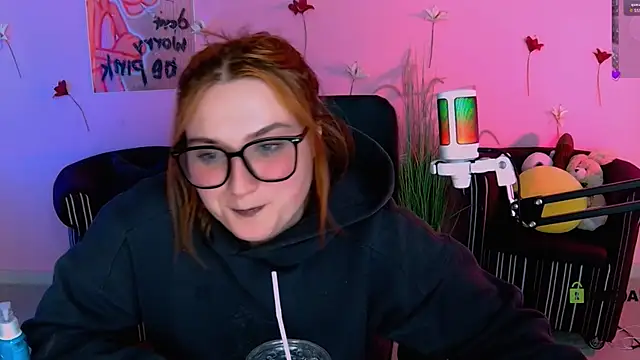 Онлайн чат XXX casey_meow_