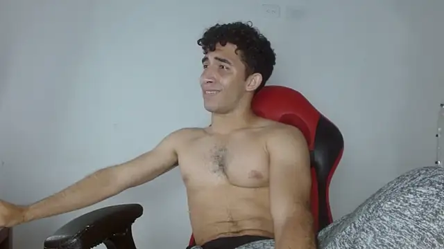 Pokazy przed kamerką – Caius_fox