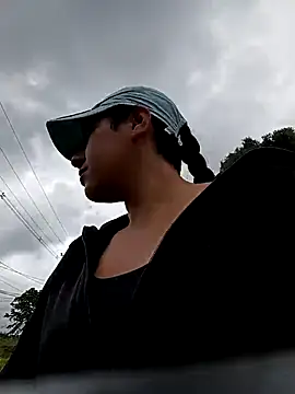 Chat XXX en directo de CAROLINE__07