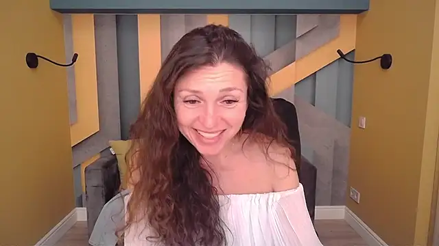 Chatroom XXX en direct de EllaLong