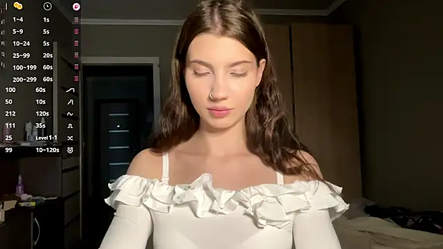 Živý XXX chat ShandyTreys