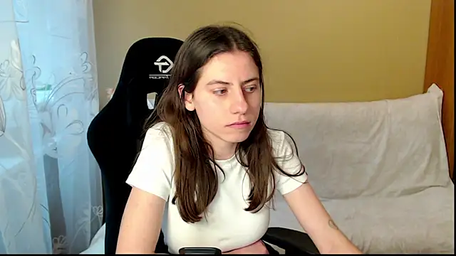 Chat XXX en directo de Effy__Stoner