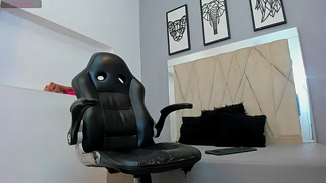 عرض كام adams_bobby