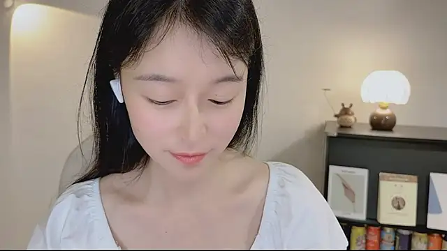 Onechestnut's Live XXX Chat