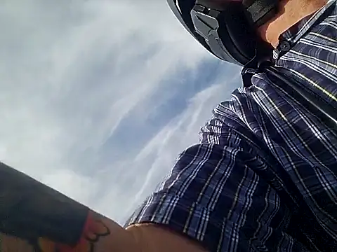 yourMasterisBored Show Webcam